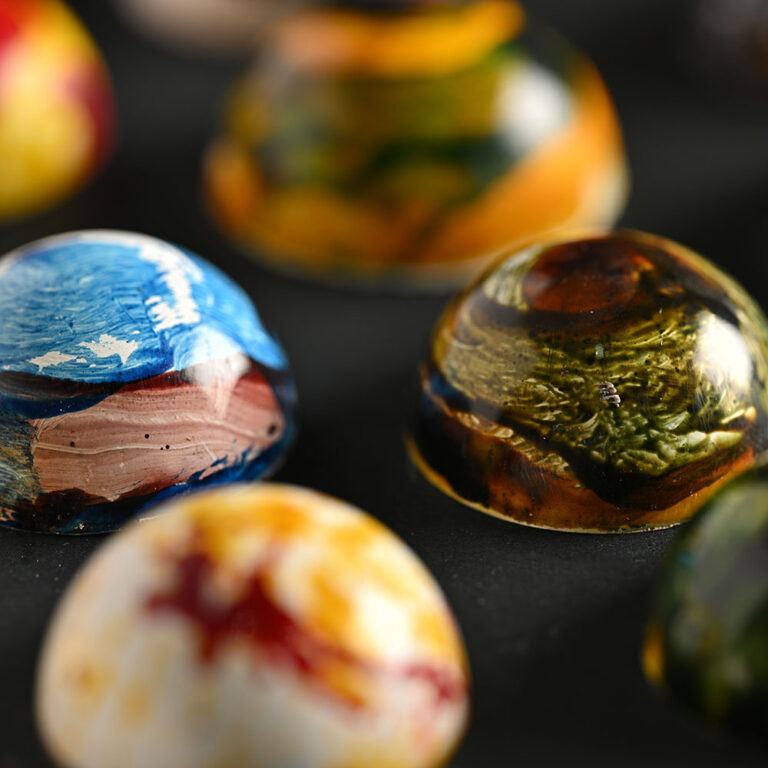 renkli dolgulu spesiyel çikolatalar